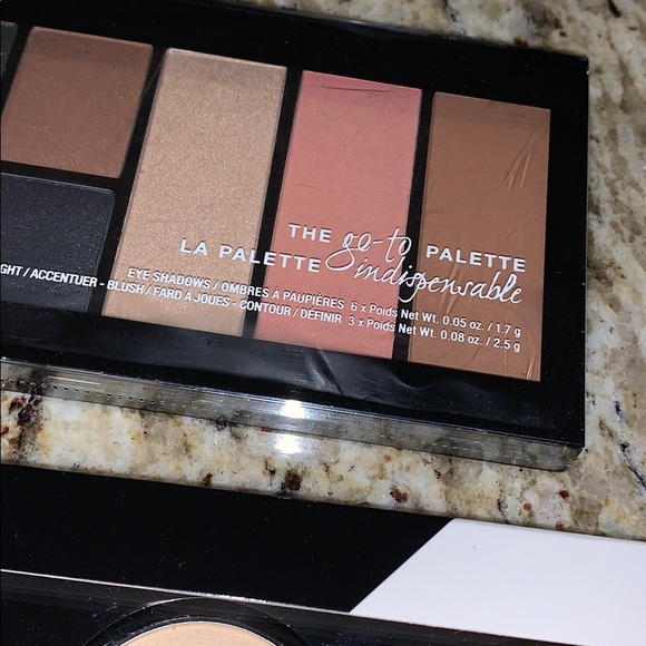 NYX 4 pc highlight contour & glow palettes shadow - Picture 3 of 4